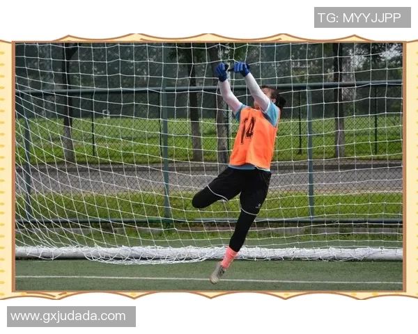 足球明星瞬间特写 揭示赛场背后的坚韧与荣耀